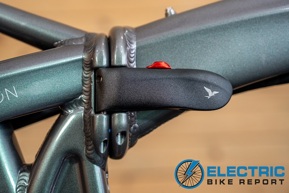 Tern Vectron P5i hinge