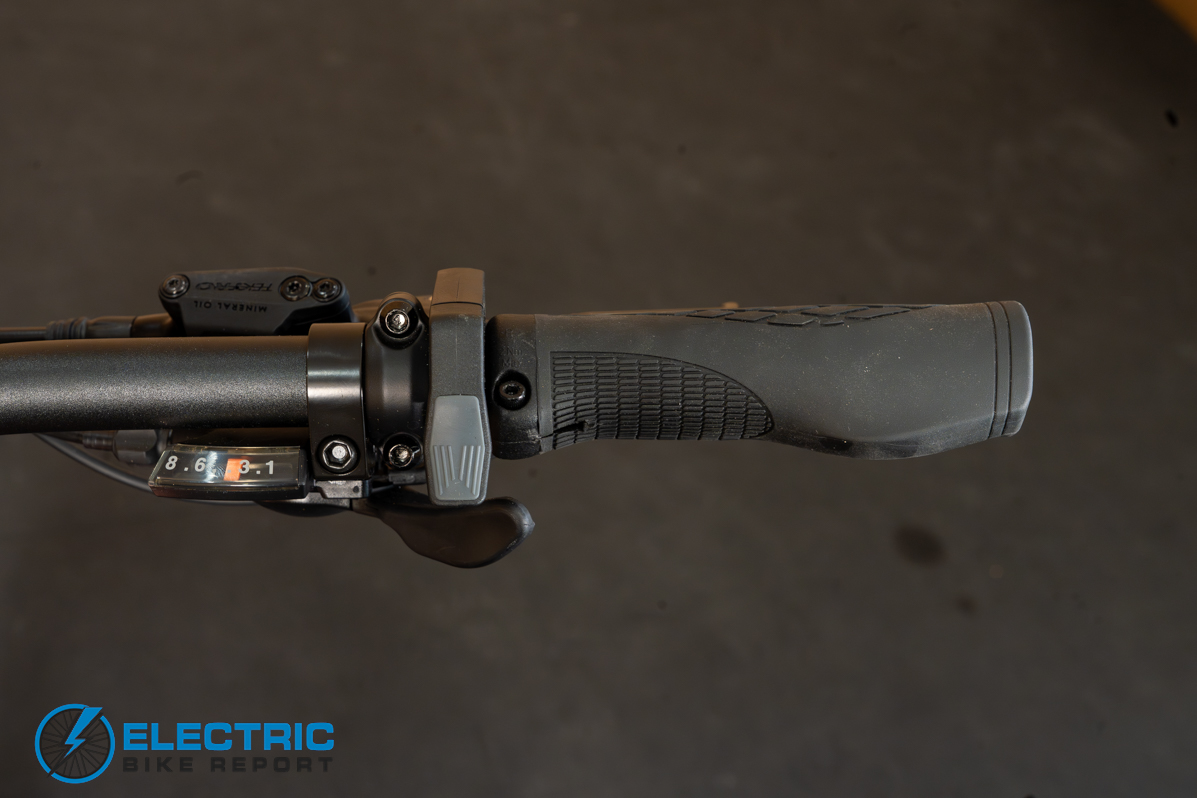 Urtopia Carbon Atom right side handlebar controls viewed from the back