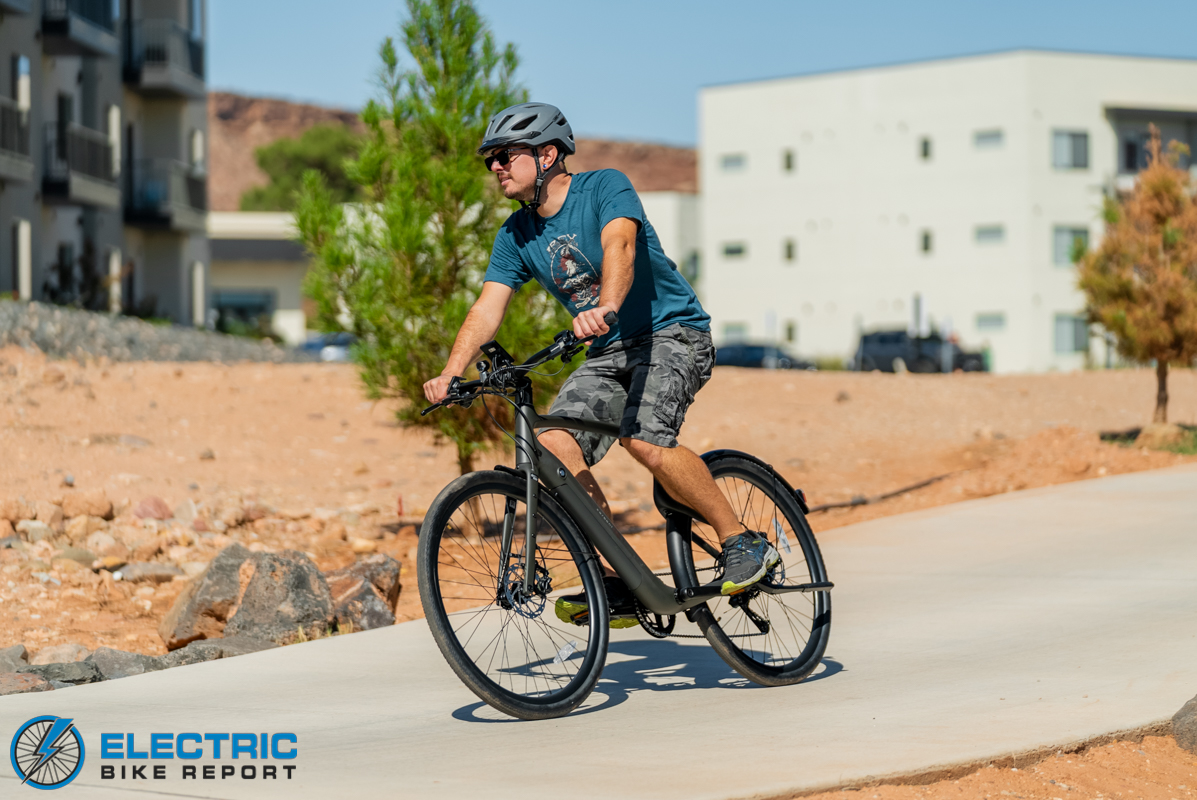 Urtopia Carbon Classic action-2