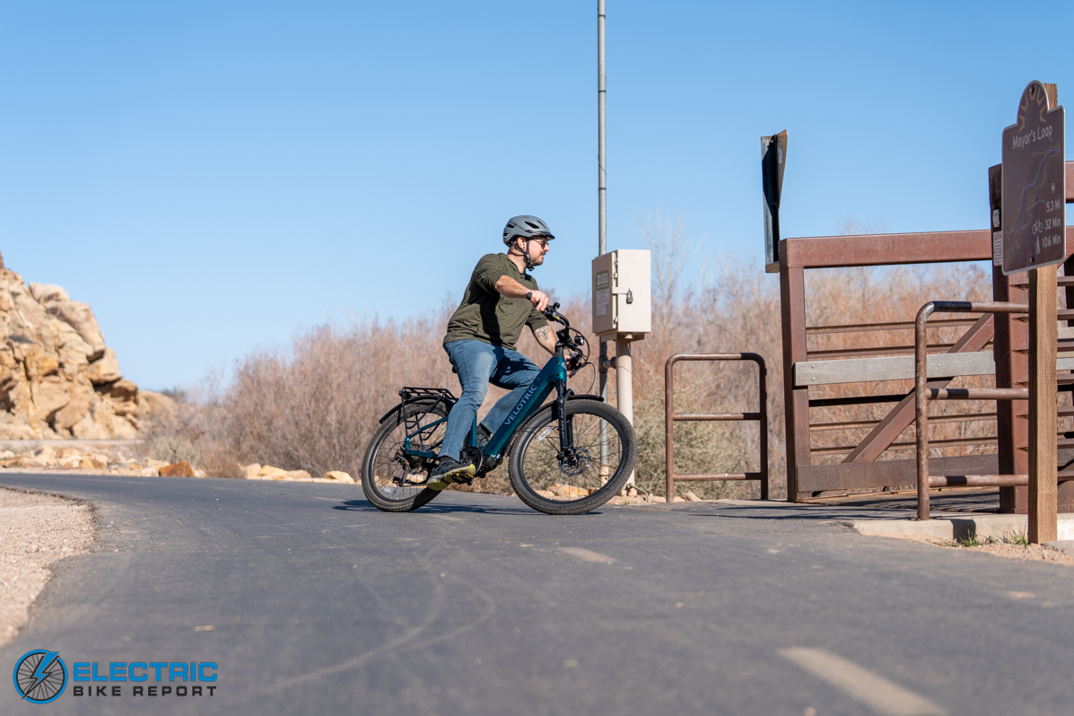 Velotric Discover 3 action-2