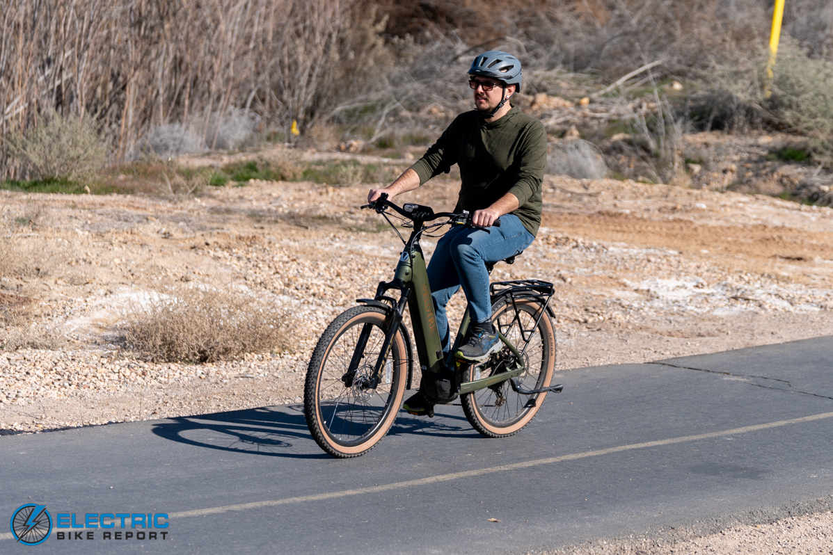 Velotric Discover M action-3