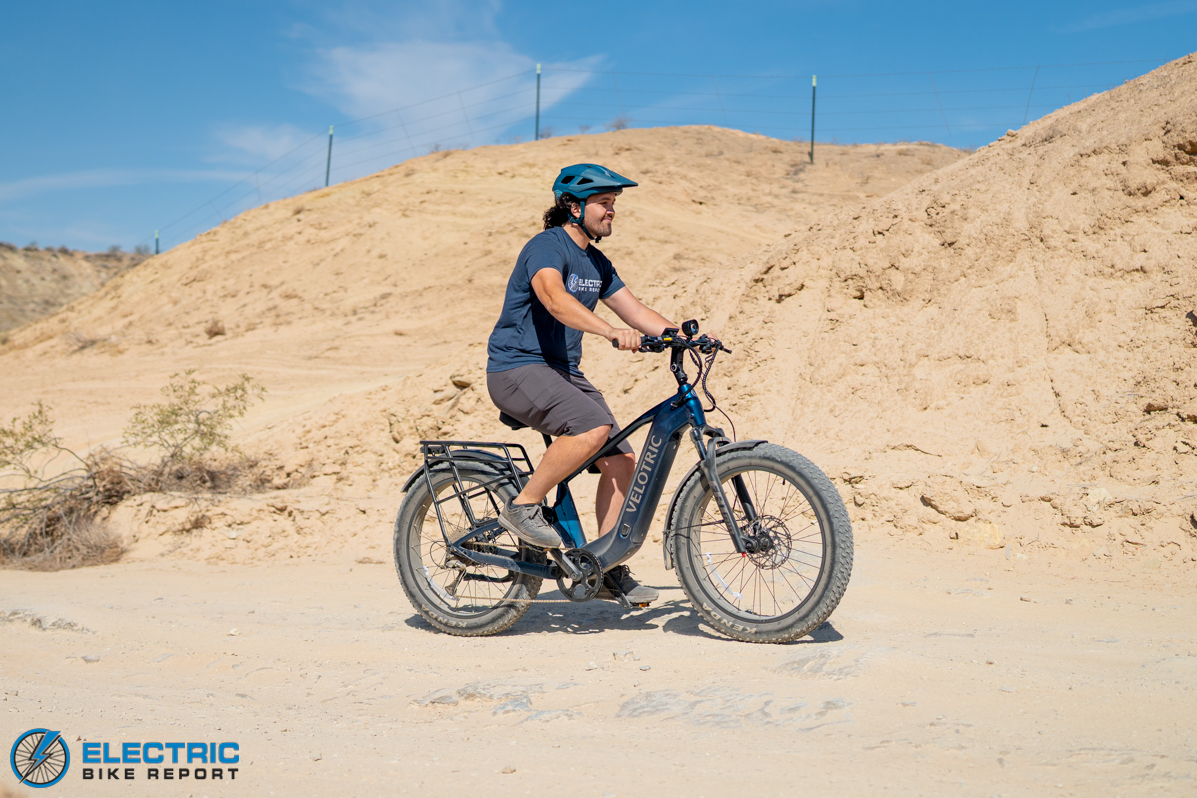 Velotric Nomad 2x action-1